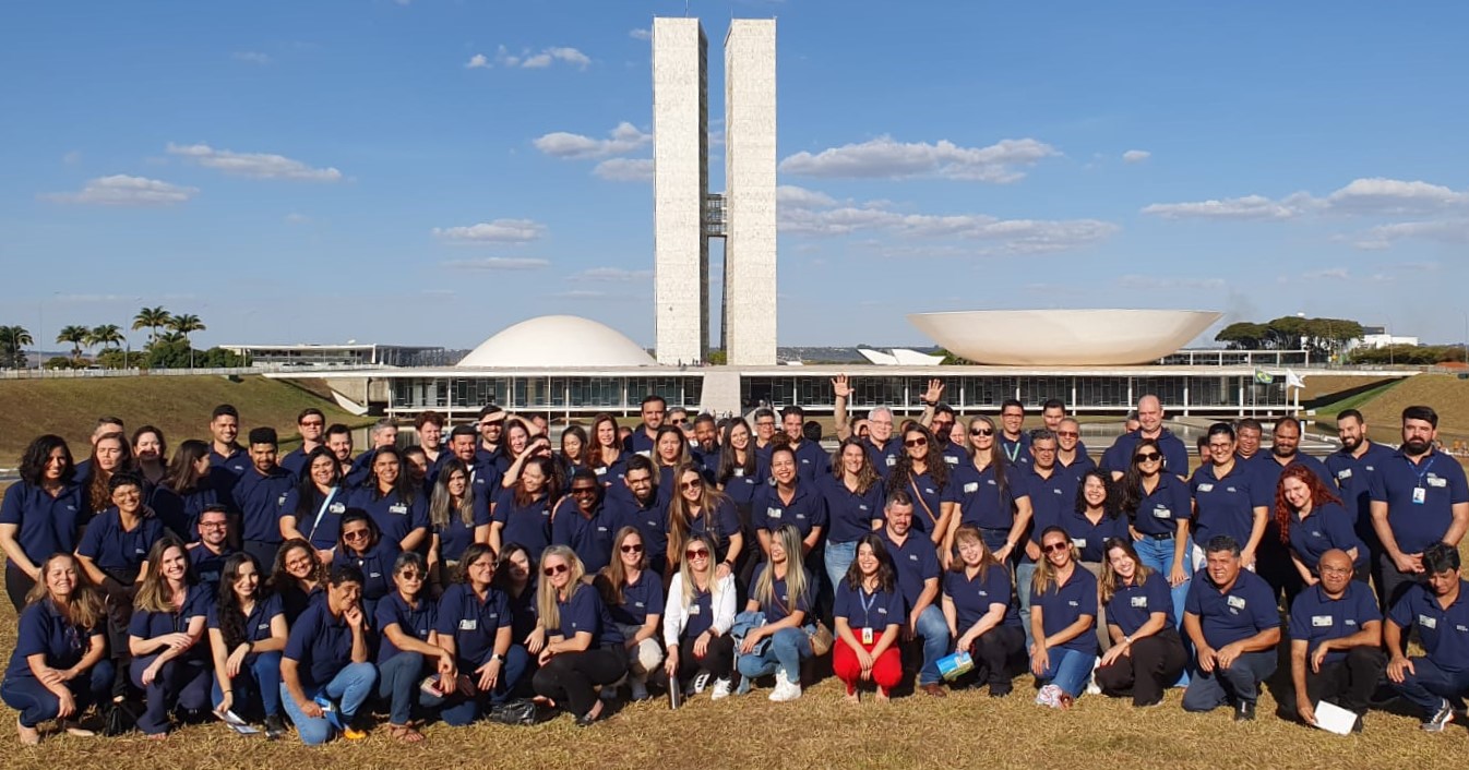 Quem levanta a bandeira do cooperativismo no Brasil?